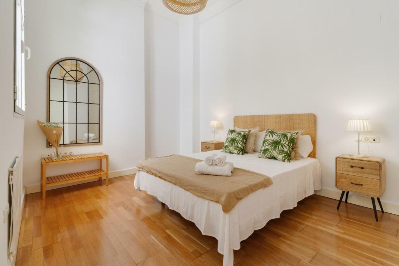 Del Parque Flats Letran Apartment Malaga Bagian luar foto